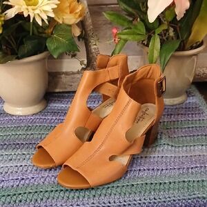 Clarks Tan Open-Toe Leather Heels